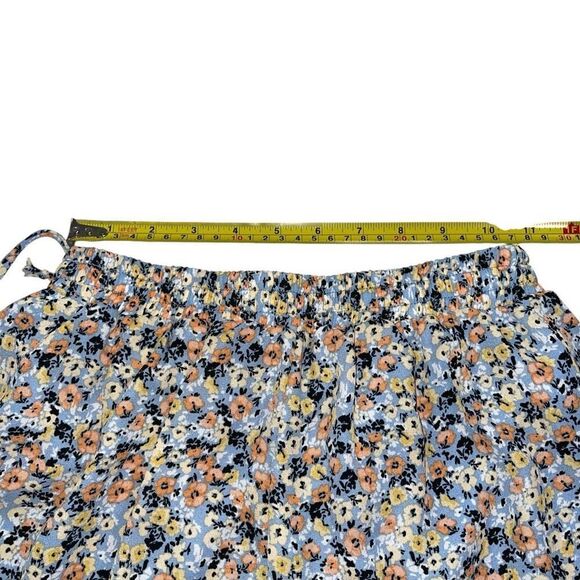 Sienna Sky Floral Lightweight Pull On Shorts - Size Small - Picture 7 of 9